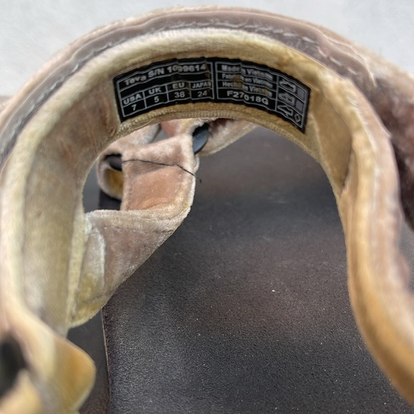 Teva Limited Edition Velvet Sandals - Picture 9 of 9